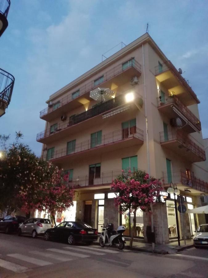 B&B Del Centro 카포오를란도 외부 사진